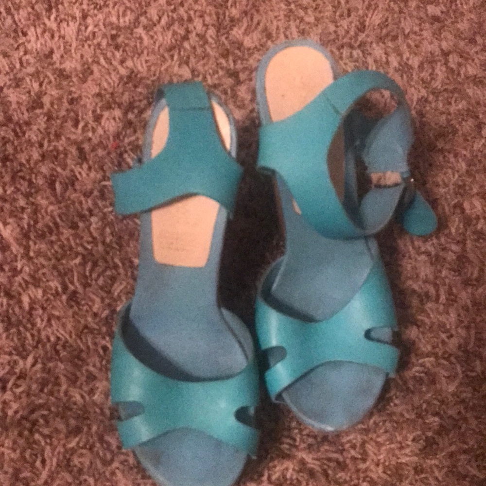 Turquoise and orange gorgeous platform